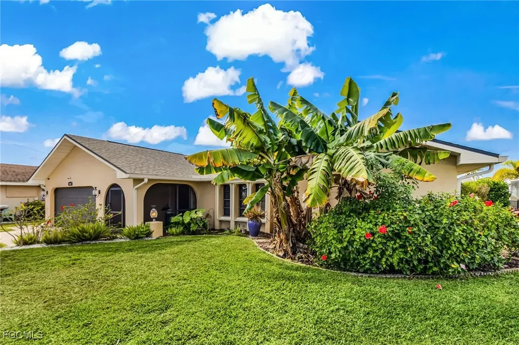 1102 SE 21st Avenue Cape Coral FL 33990