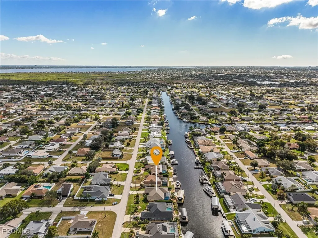 1102 SE 21st Avenue Cape Coral FL 33990