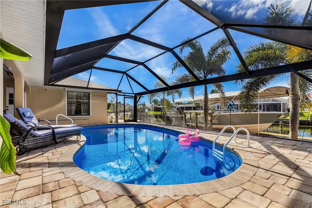 1102 SE 21st Avenue Cape Coral FL 33990