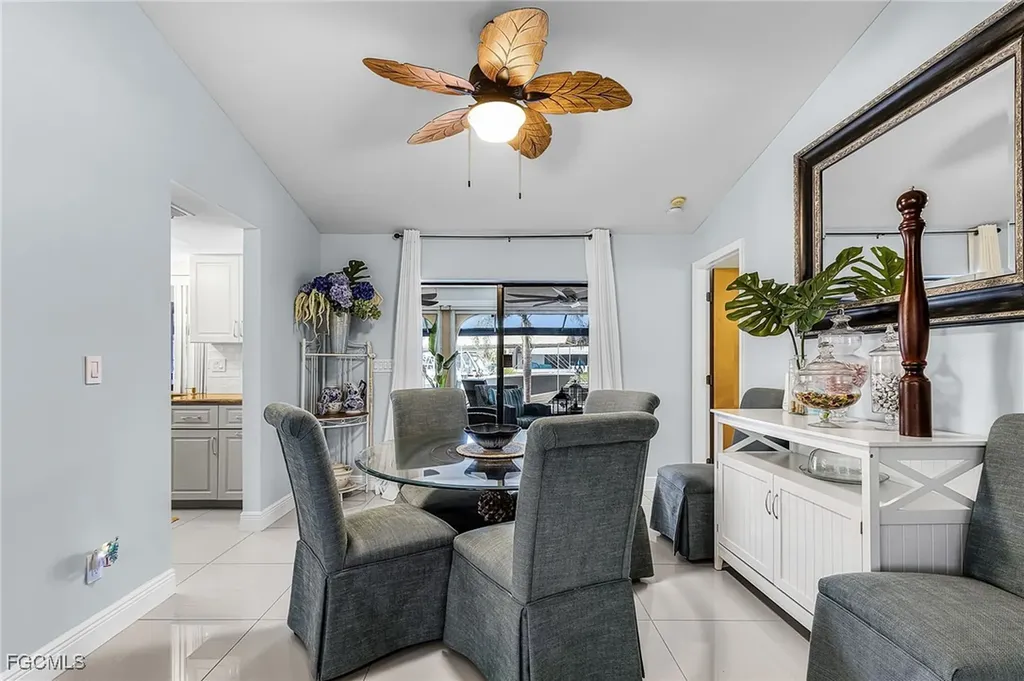 1102 SE 21st Avenue Cape Coral FL 33990