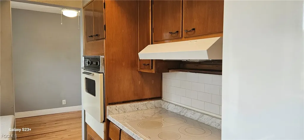 2544 1st Street Fort Myers FL 33901