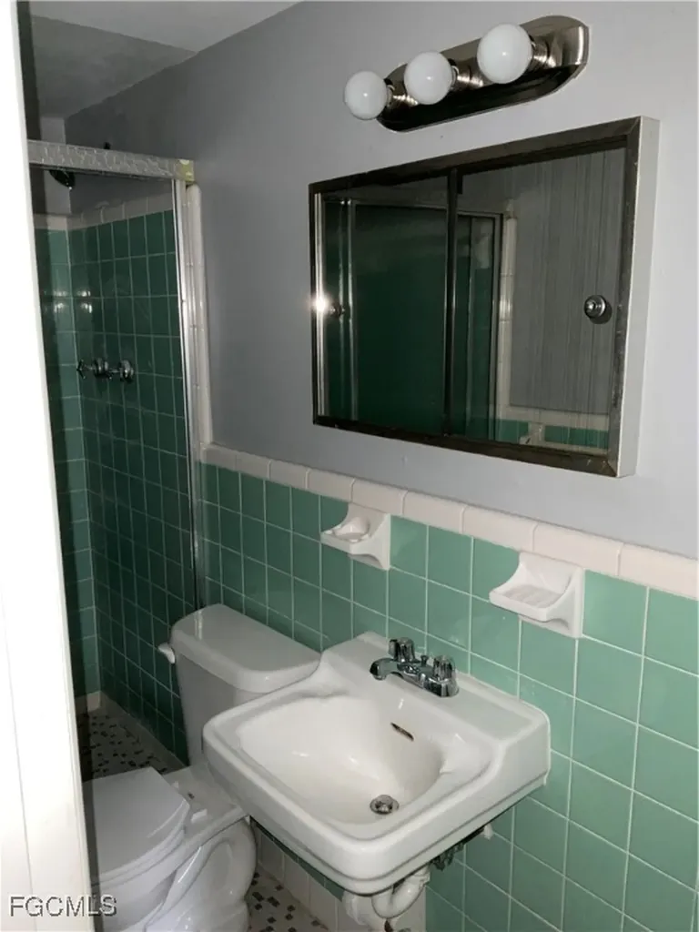2544 1st Street Fort Myers FL 33901