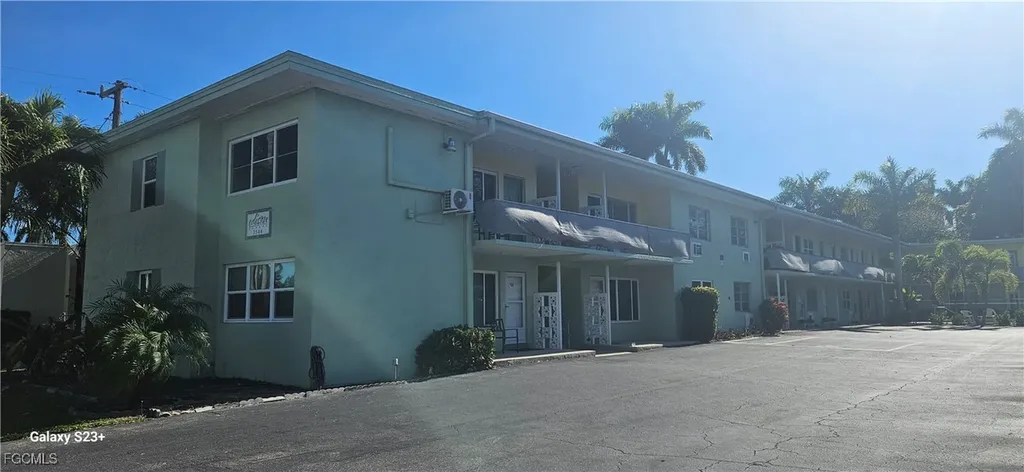 2544 1st Street Fort Myers FL 33901