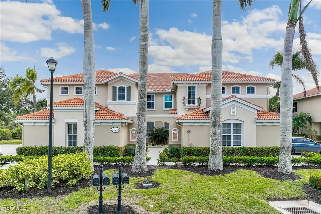 11073 Harbour Yacht Court Fort Myers FL 33908