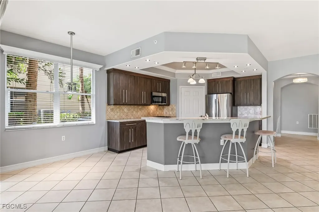 11073 Harbour Yacht Court Fort Myers FL 33908