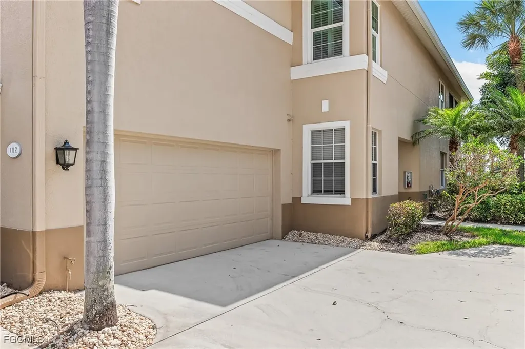 11073 Harbour Yacht Court Fort Myers FL 33908