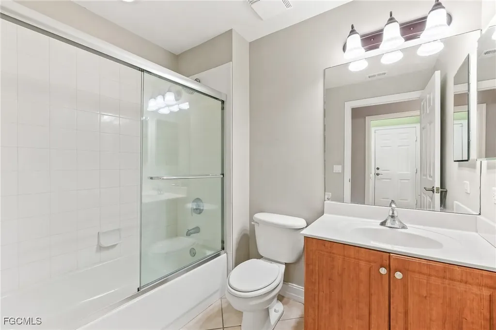 11073 Harbour Yacht Court Fort Myers FL 33908