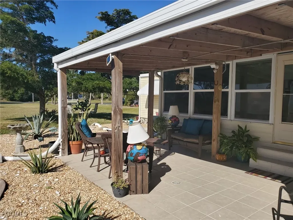 938 Lazy Lane North Fort Myers FL 33917