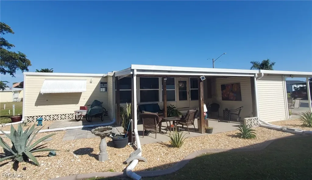 938 Lazy Lane North Fort Myers FL 33917