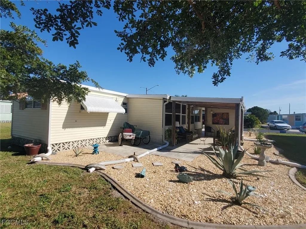 938 Lazy Lane North Fort Myers FL 33917