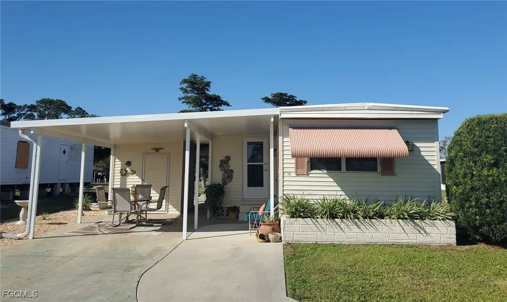 938 Lazy Lane North Fort Myers FL 33917