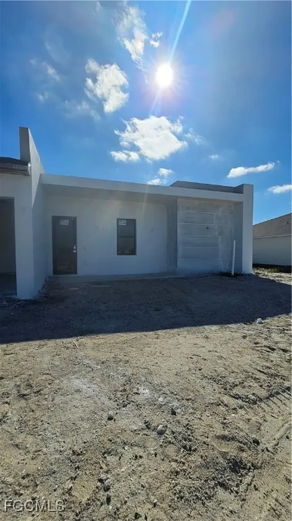 1900 NW 18th Street Cape Coral FL 33993