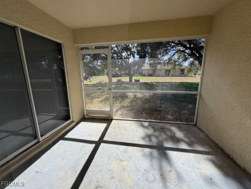 4533 26th Street SW Lehigh Acres FL 33973