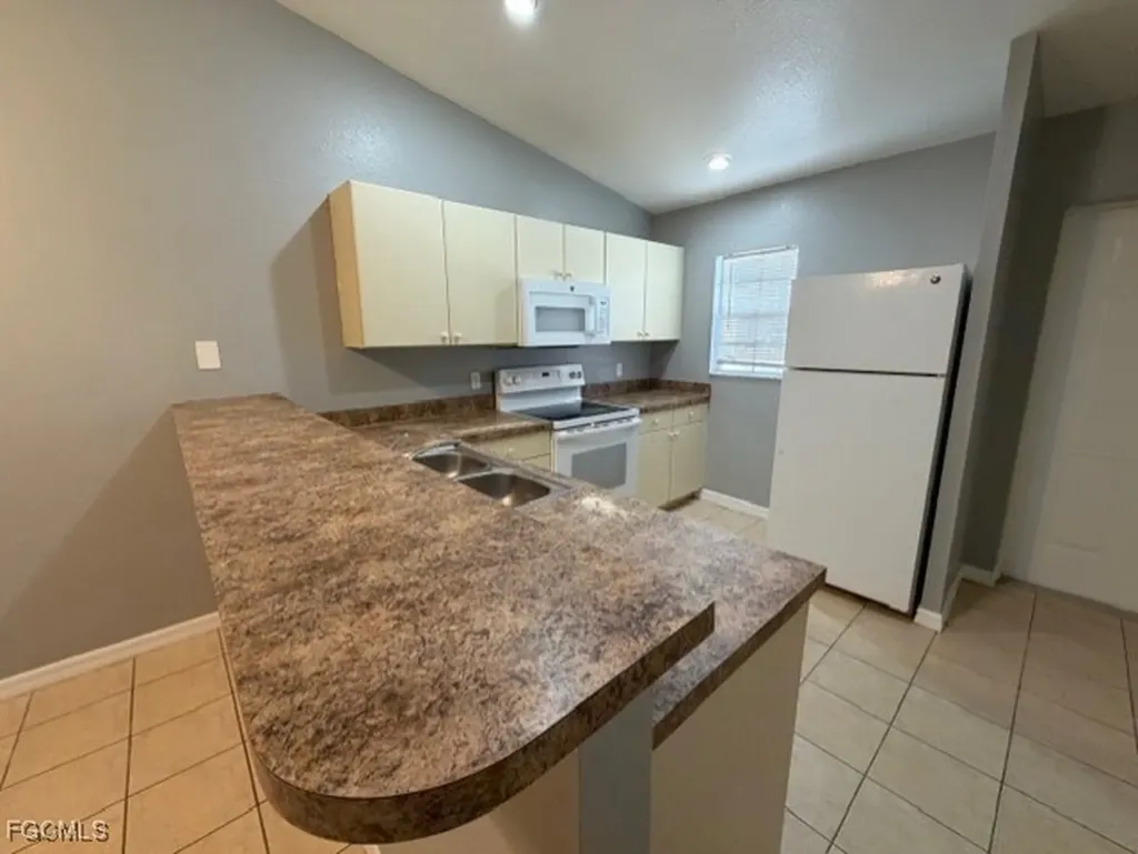 4533 26th Street SW Lehigh Acres FL 33973