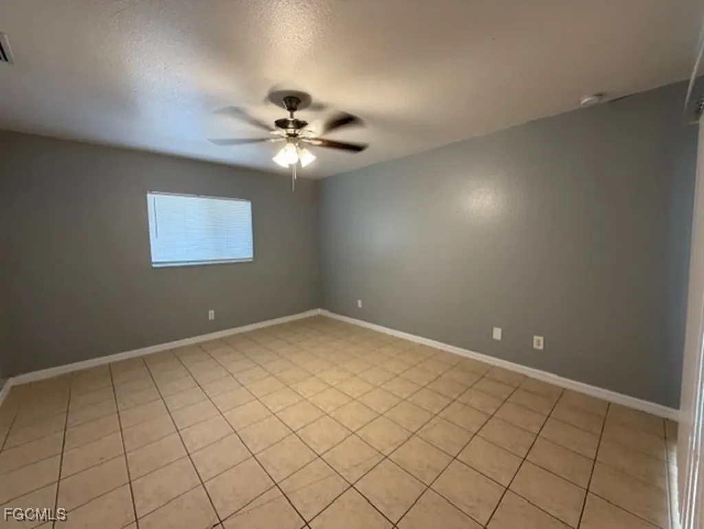 4533 26th Street SW Lehigh Acres FL 33973