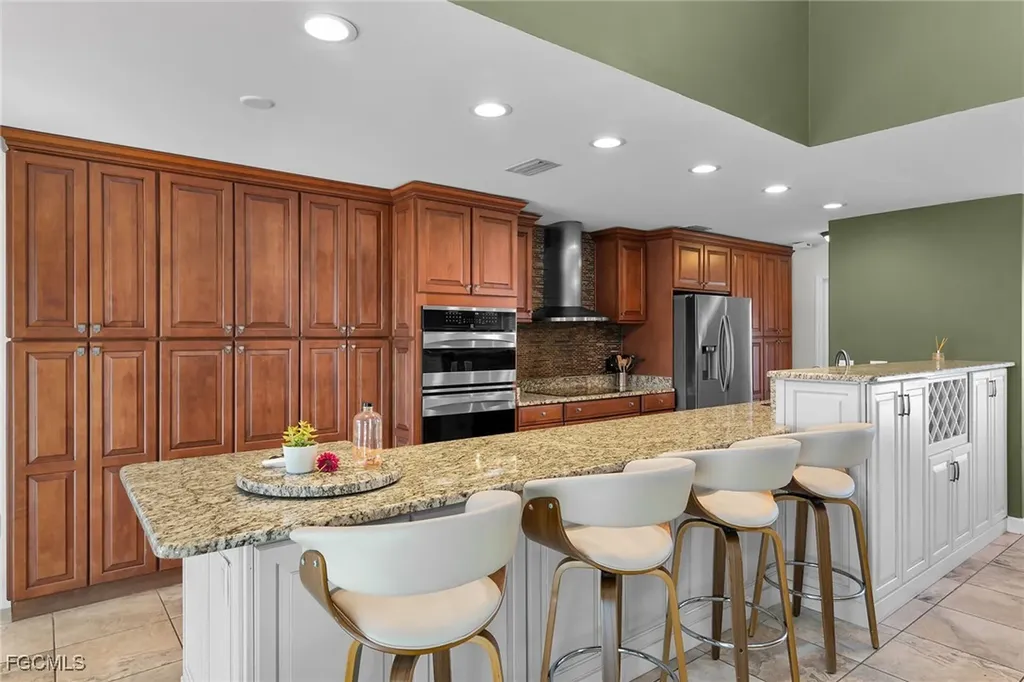 102 SE 42nd Street Cape Coral FL 33904