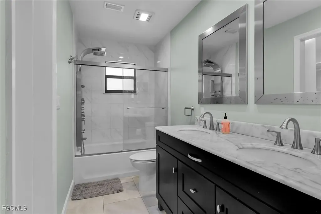 102 SE 42nd Street Cape Coral FL 33904
