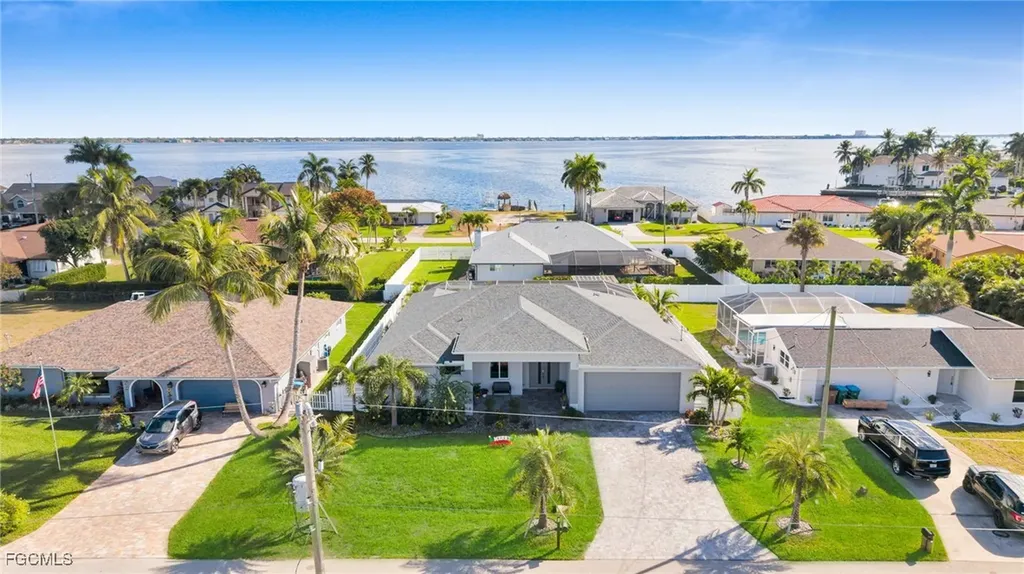 2214 SE 27th Terrace Cape Coral FL 33904