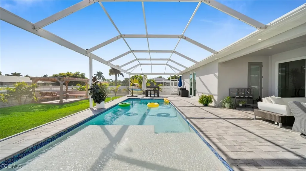 2214 SE 27th Terrace Cape Coral FL 33904
