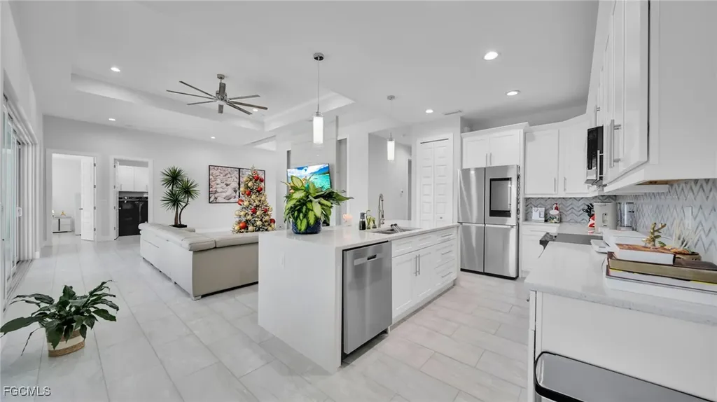 2214 SE 27th Terrace Cape Coral FL 33904