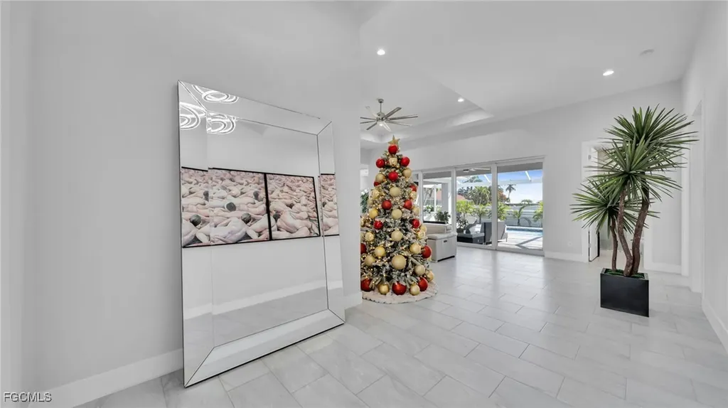 2214 SE 27th Terrace Cape Coral FL 33904