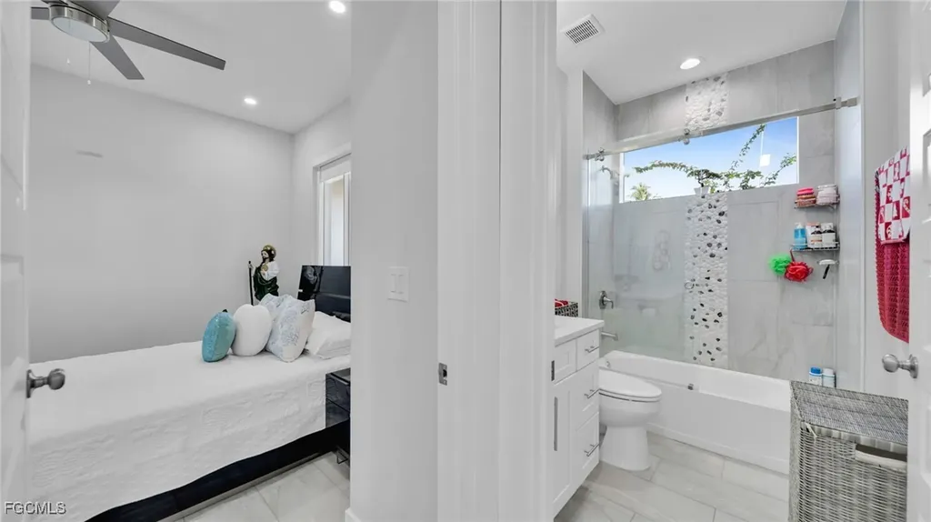 2214 SE 27th Terrace Cape Coral FL 33904