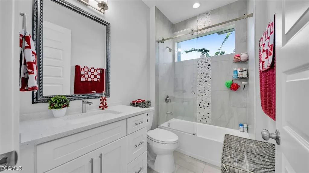 2214 SE 27th Terrace Cape Coral FL 33904