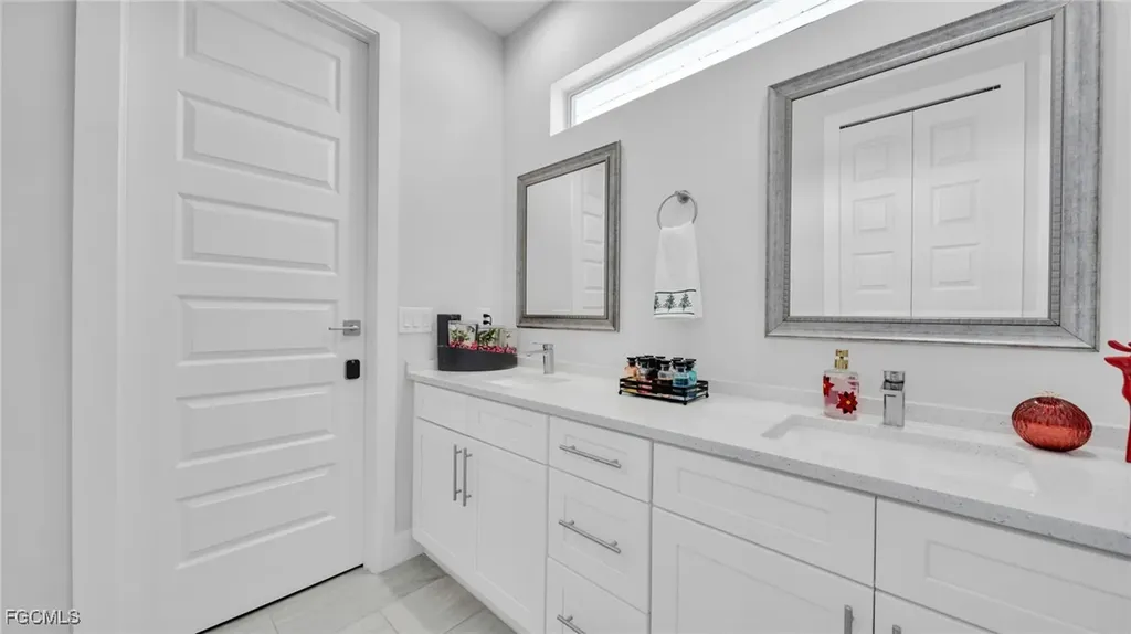 2214 SE 27th Terrace Cape Coral FL 33904