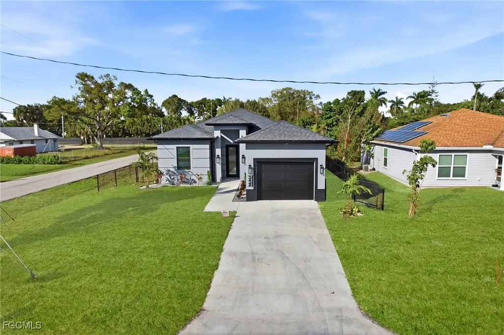 3701 Madison Avenue Fort Myers FL 33916