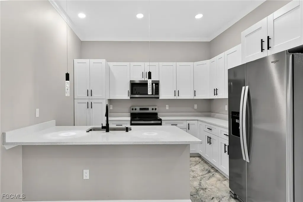 3701 Madison Avenue Fort Myers FL 33916