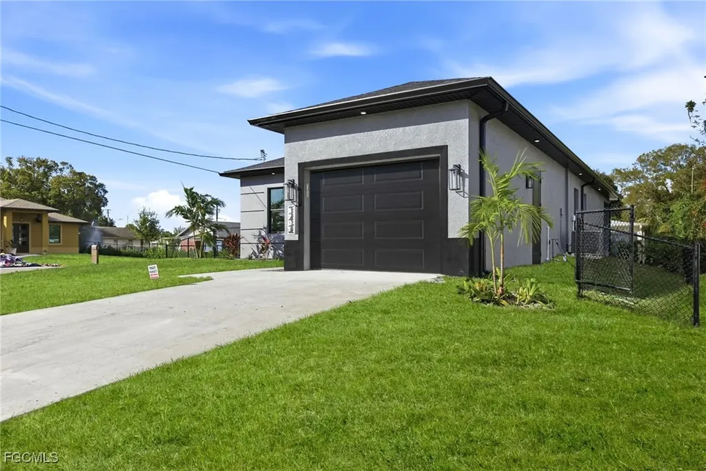 3701 Madison Avenue Fort Myers FL 33916