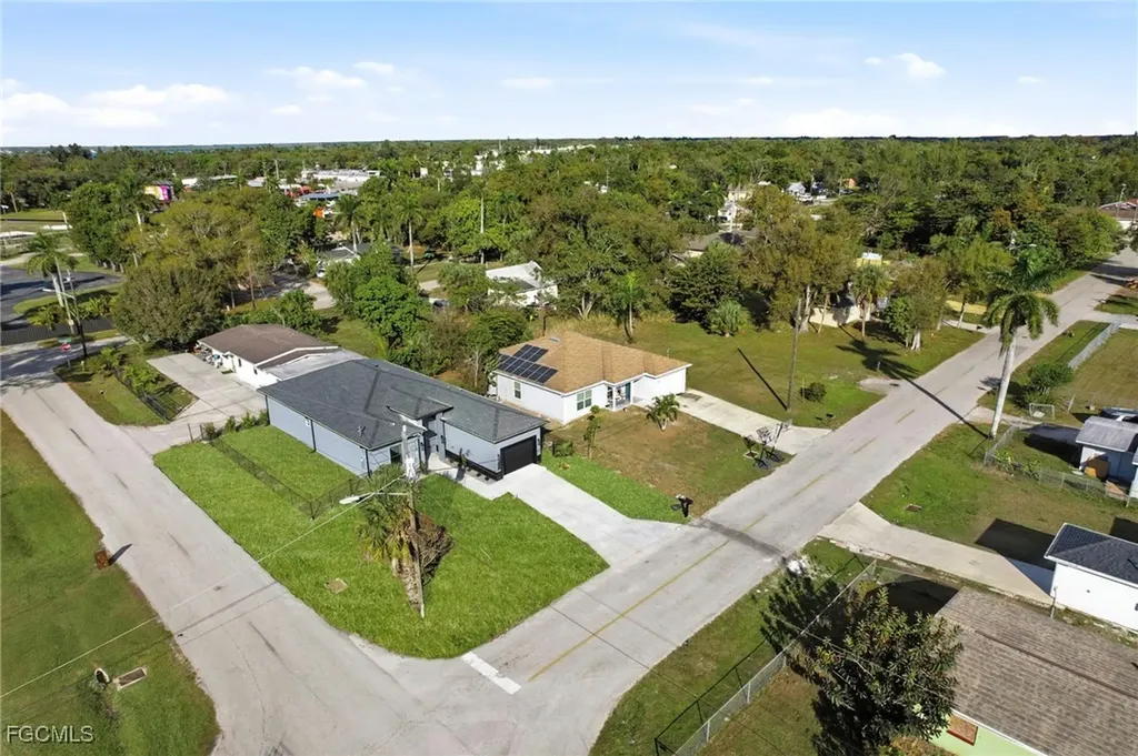 3701 Madison Avenue Fort Myers FL 33916