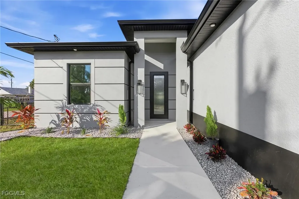 3701 Madison Avenue Fort Myers FL 33916