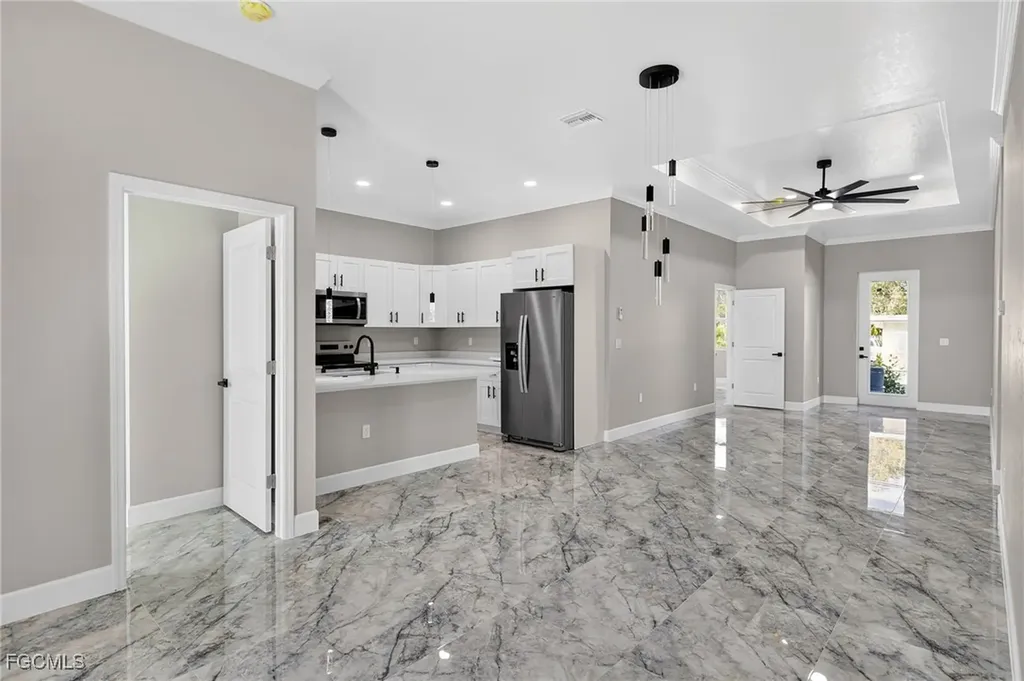 3701 Madison Avenue Fort Myers FL 33916