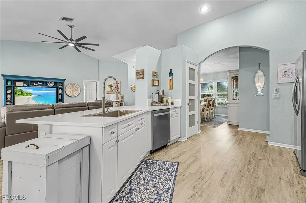 2017 SW 30th Street Cape Coral FL 33914