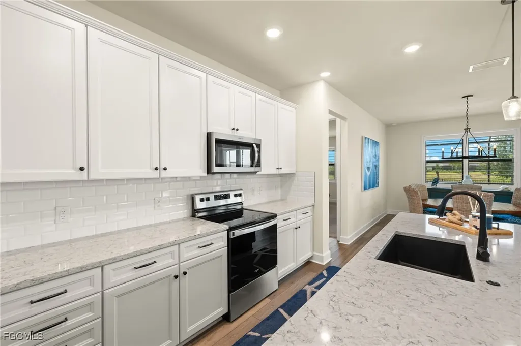 19652 Deming Lane Estero FL 33928