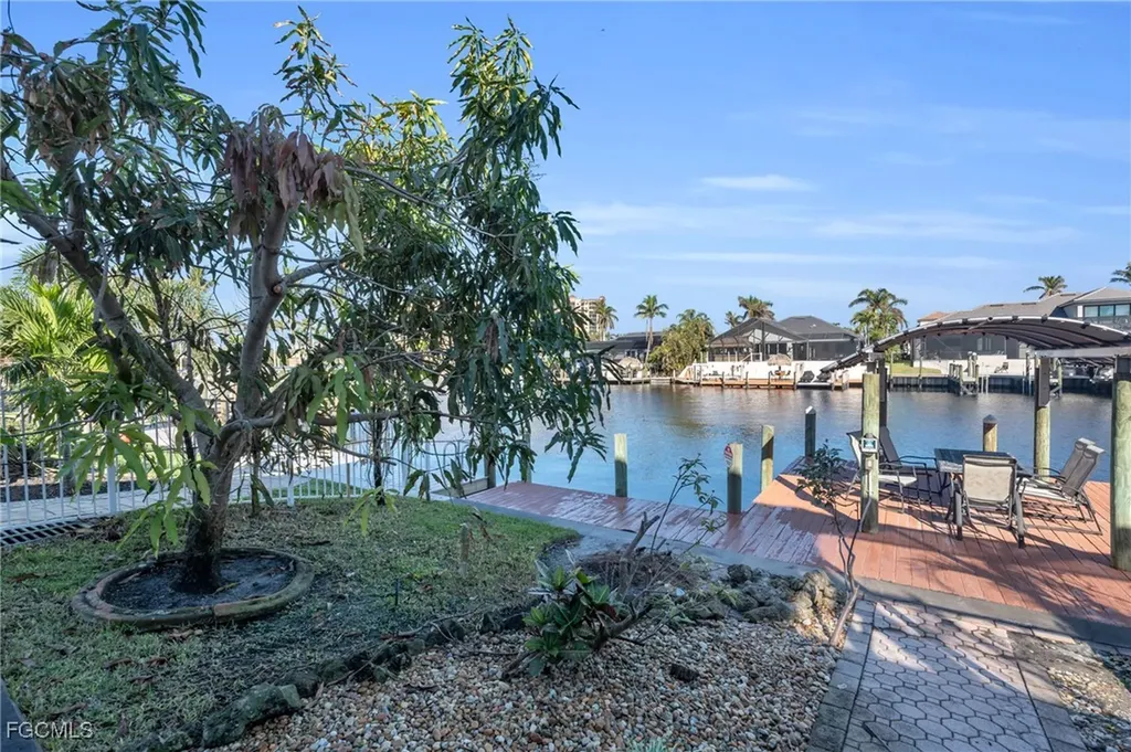 1519 Hermitage Lane Cape Coral FL 33914
