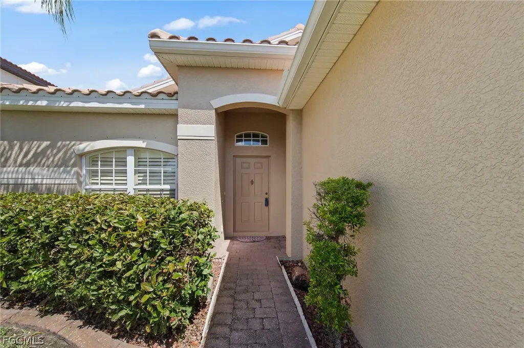 2061 Cape Heather Circle Cape Coral FL 33991