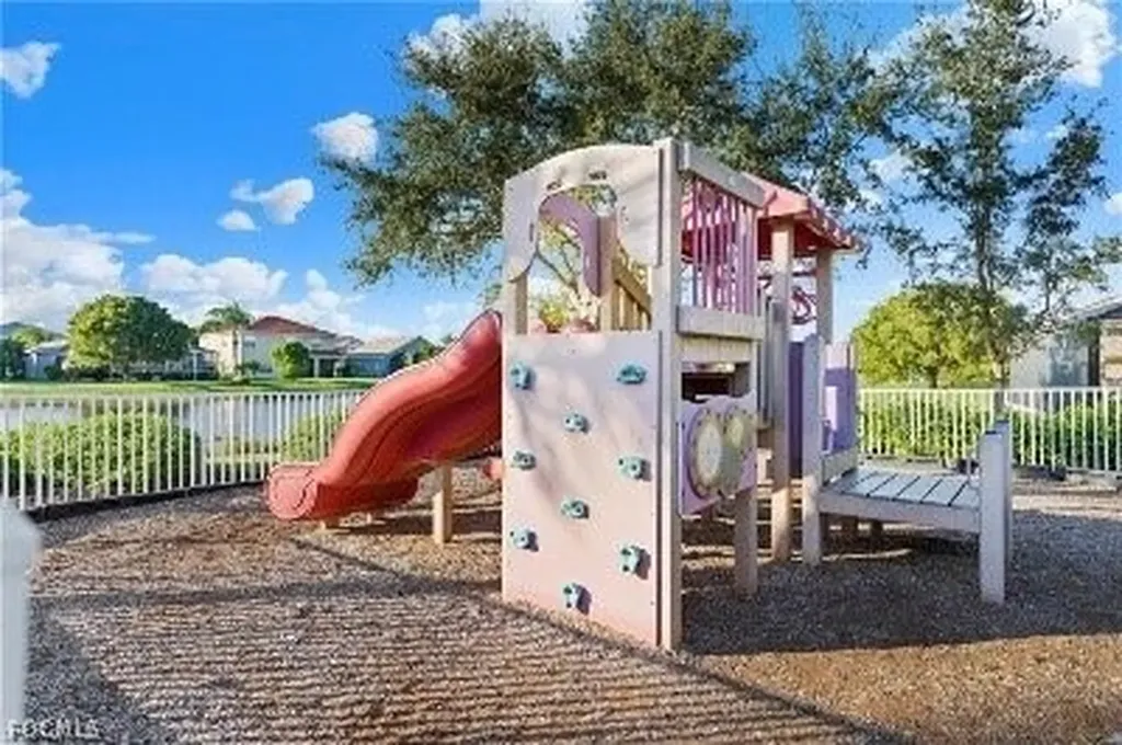 2061 Cape Heather Circle Cape Coral FL 33991