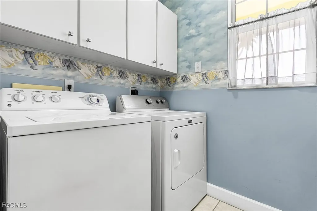 2123 Davis Boulevard Fort Myers FL 33905