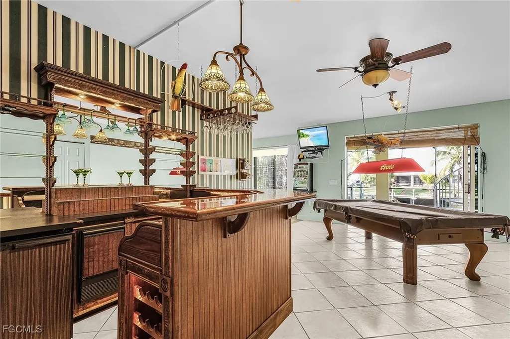 2123 Davis Boulevard Fort Myers FL 33905