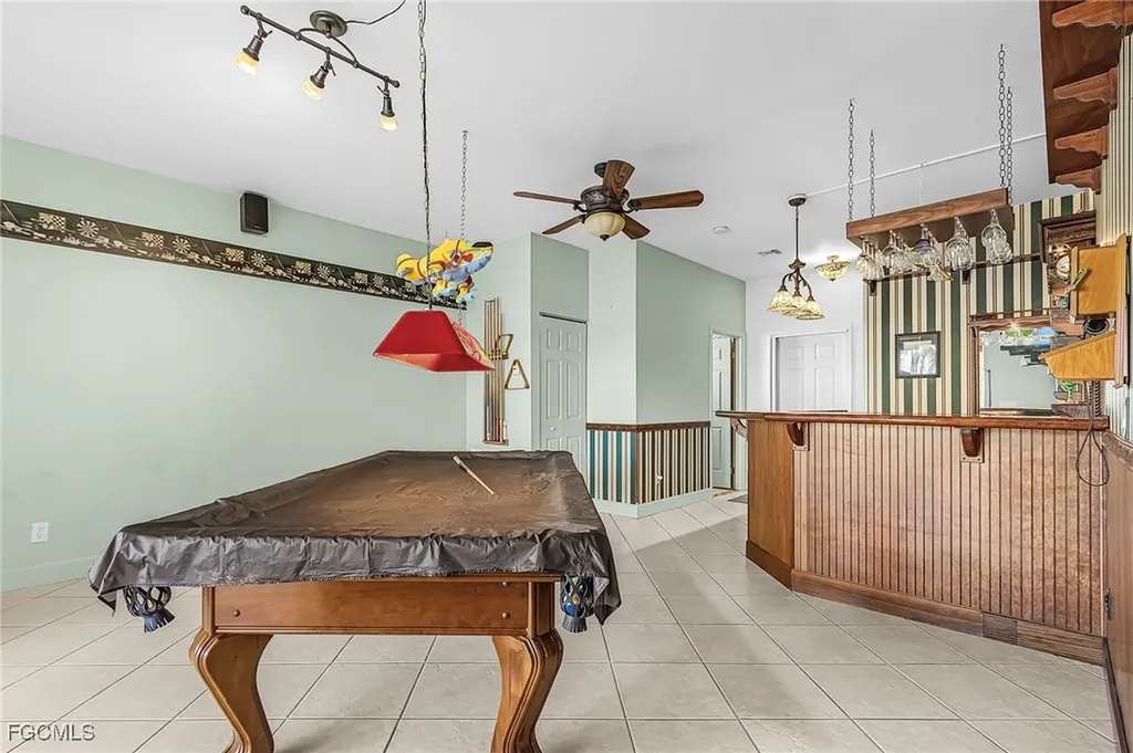 2123 Davis Boulevard Fort Myers FL 33905