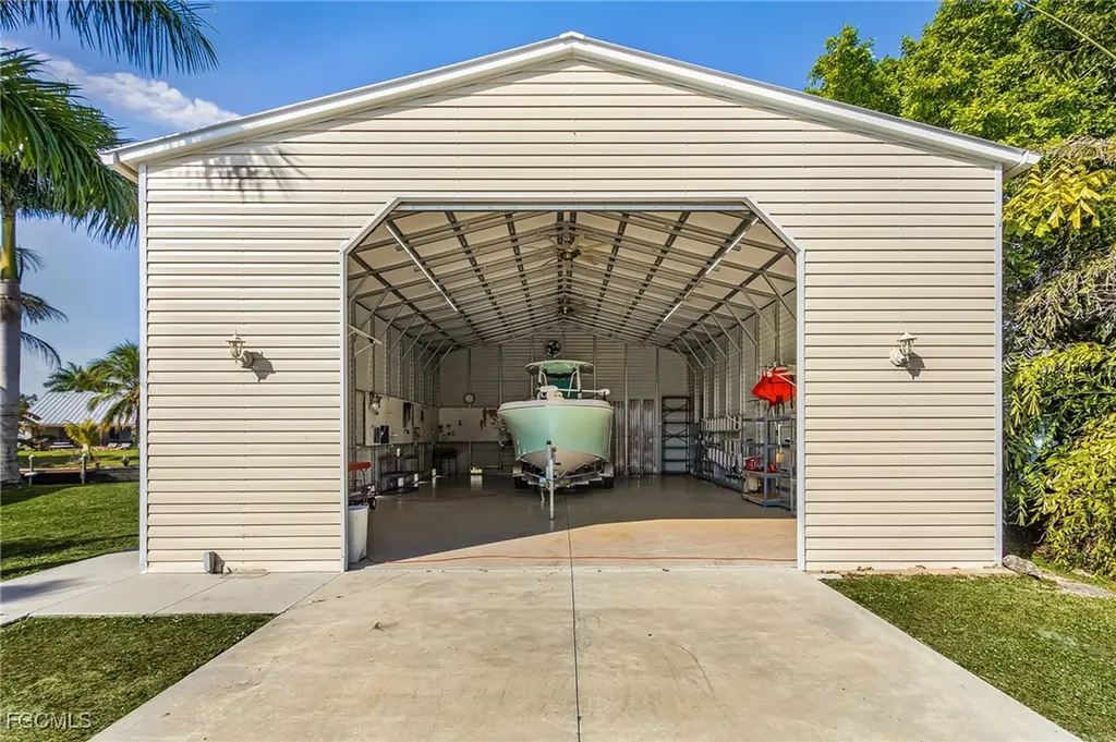 2123 Davis Boulevard Fort Myers FL 33905