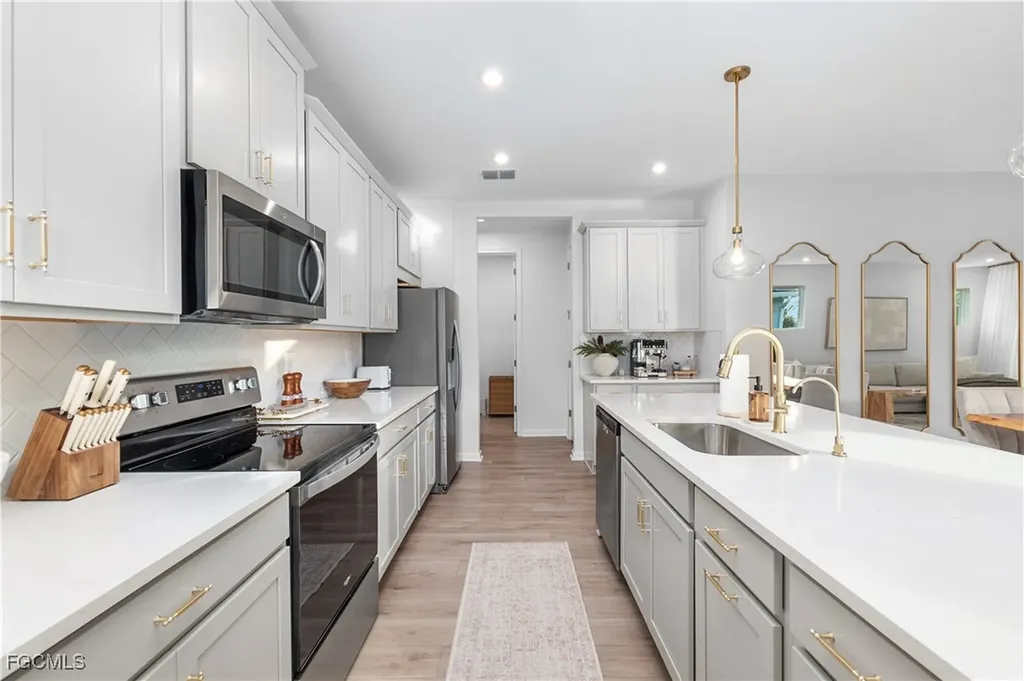 10313 Bonavie Cove Drive Fort Myers FL 33966