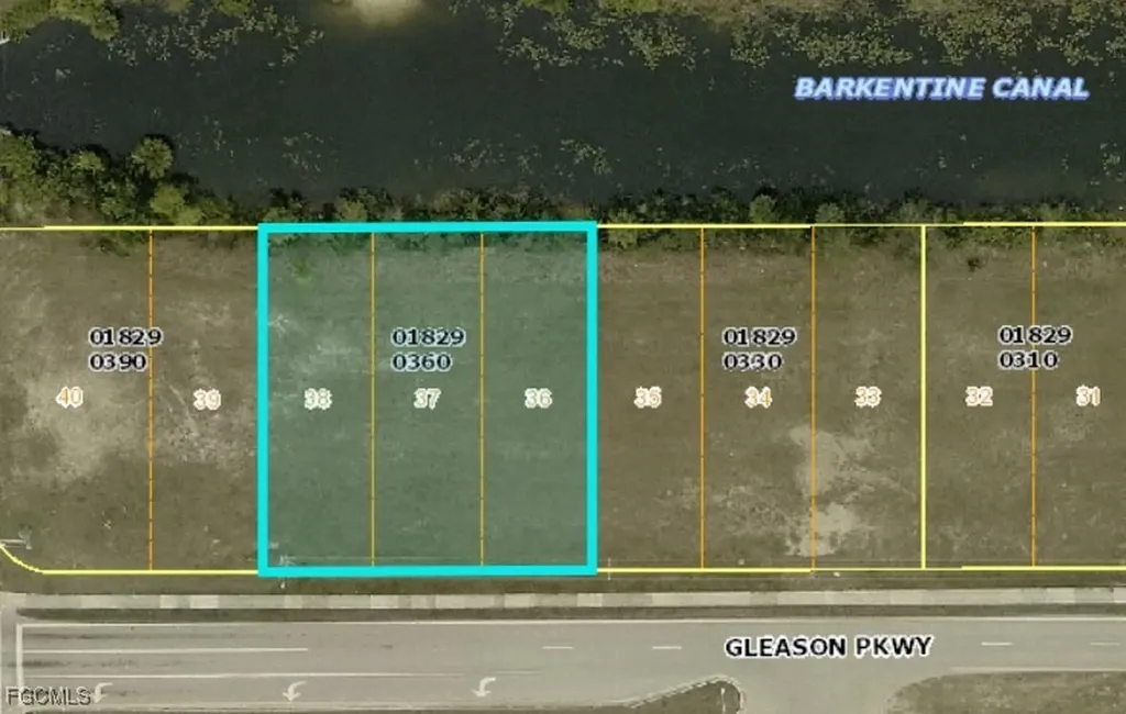 723 Gleason Parkway Cape Coral FL 33914