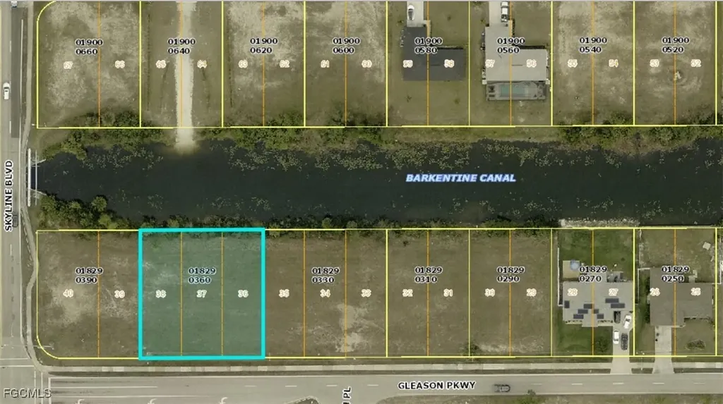 723 Gleason Parkway Cape Coral FL 33914
