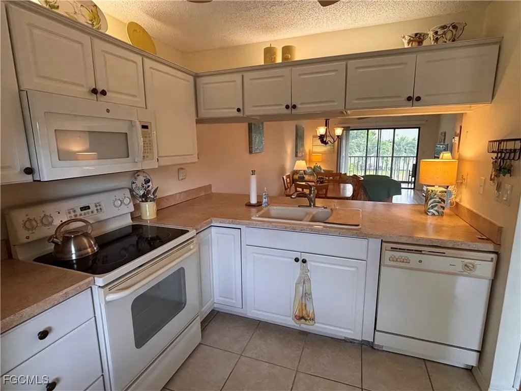 9315 Central Park Drive Fort Myers FL 33919