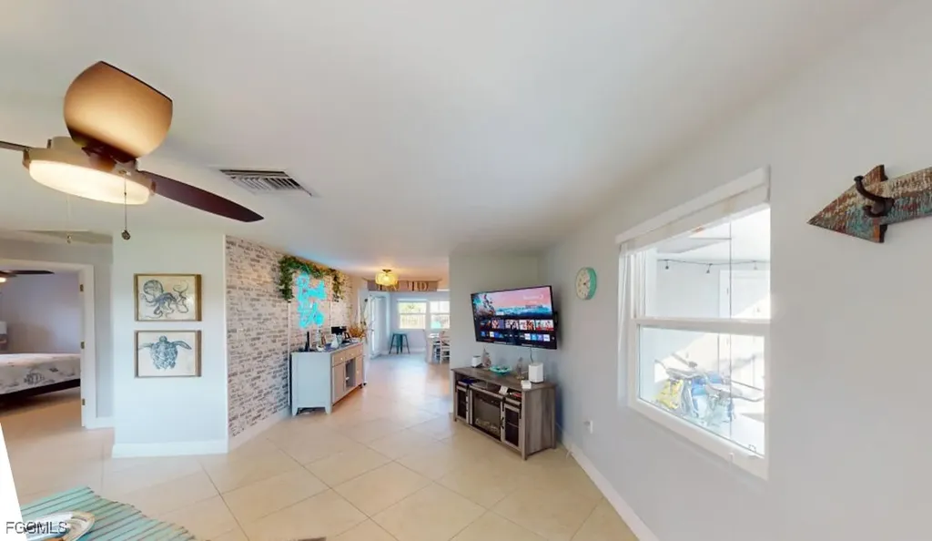 560 E Valley Drive Bonita Springs FL 34134