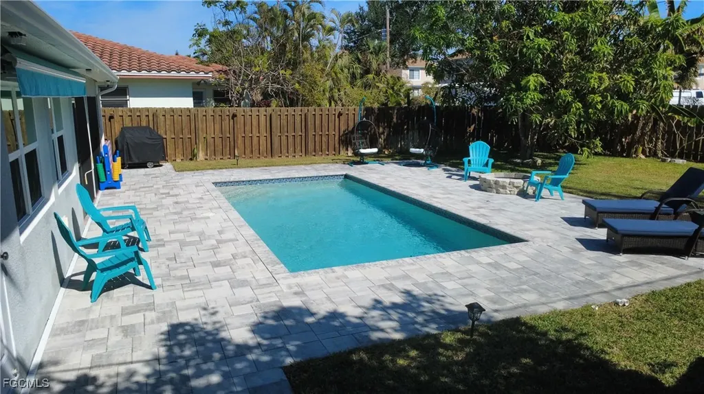 560 E Valley Drive Bonita Springs FL 34134