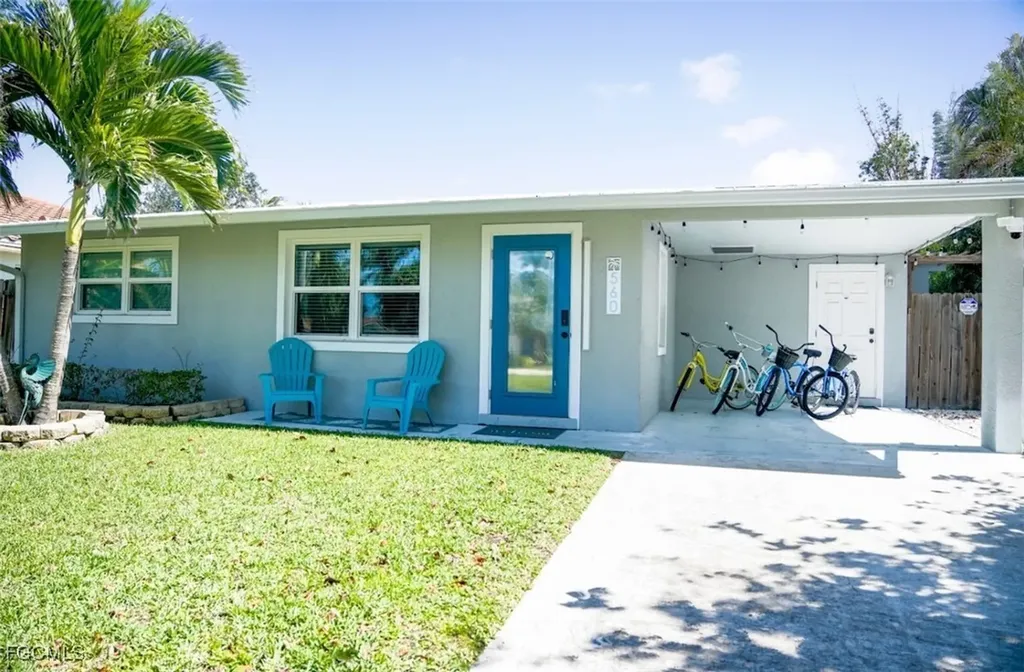 560 E Valley Drive Bonita Springs FL 34134